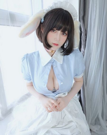 春江英雄