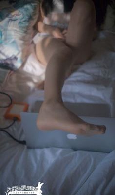 地铁蓝衣