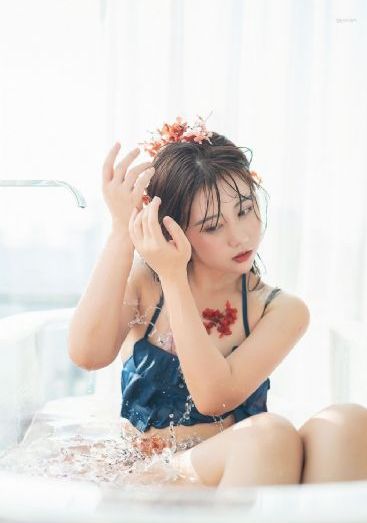可疑美容院在线观看