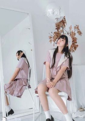 年轻的女邻居