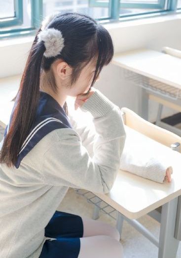 女式开襟睡衣裙子做双人运动动漫